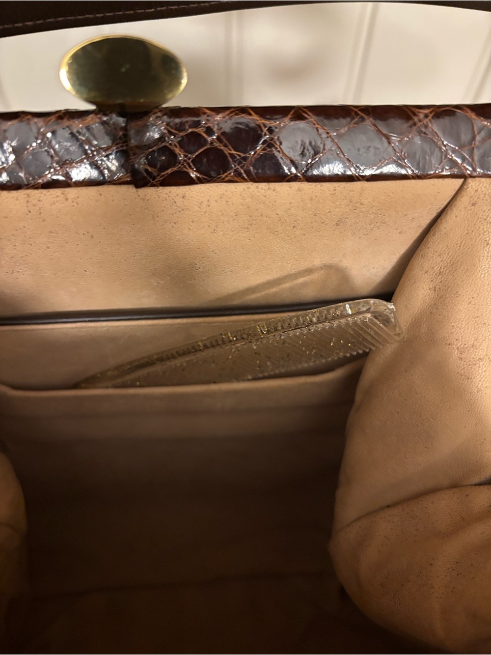 Vintage 1950s Dark Chocolate Alligator/ Croc-Embossed Leather Top-Handle Handbag - Picture 10 of 15